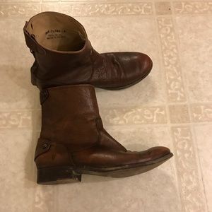 Frye Bailey button zip bootie